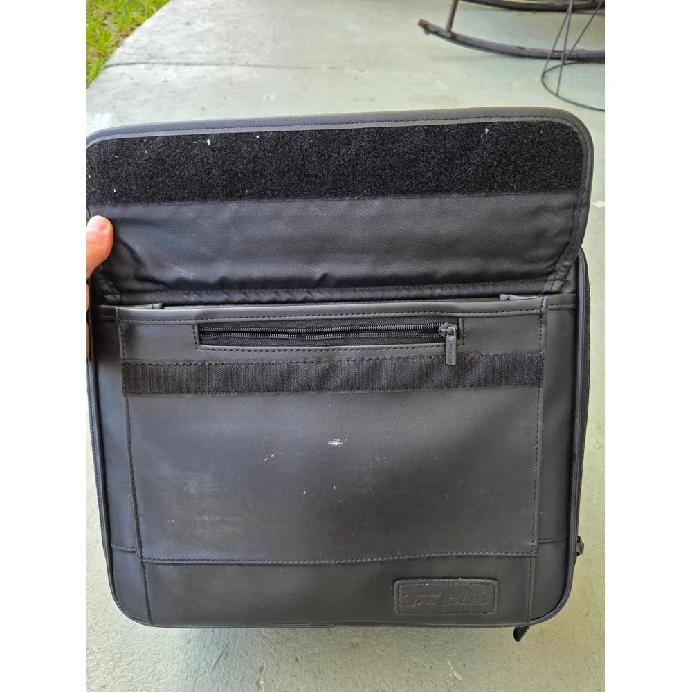 Targus Black Faux Leather Laptop Briefcase Messenger Bag Compartment 15in‎ E3